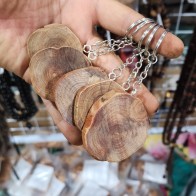 Keychain raja kayu damar minyak 