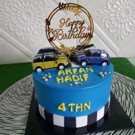 Kek birthday 6in.Berperisa coklat