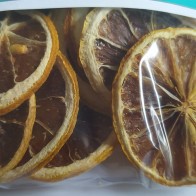 Hirisan Lemon Kering Hasil kebun kecil tepi rumah