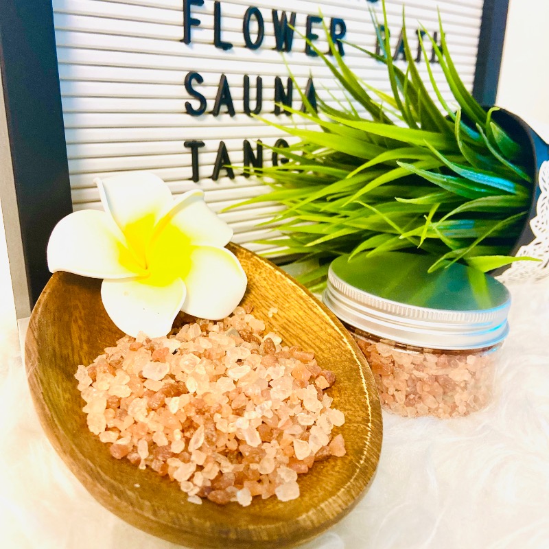 Pink beauty salt
